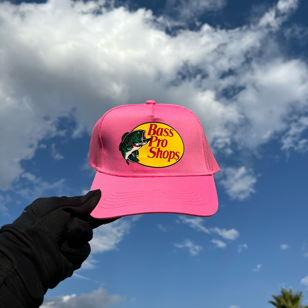 Bass pro shops cabelas mesh cap trucker hat pink color